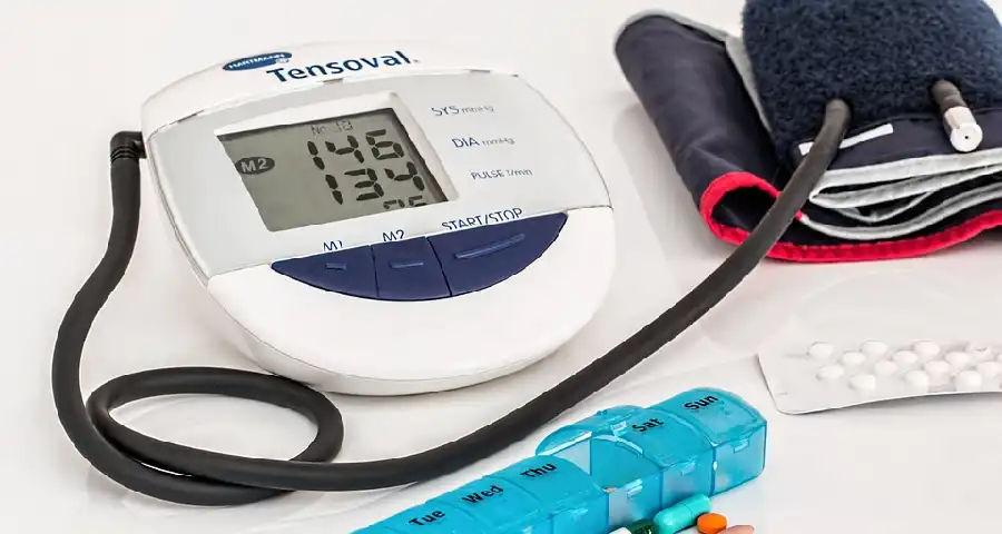 Mengapa tekanan darah begitu penting? Dan bagaimana kaitannya dengan kesehatan jantung kita? Mari kita telusuri lebih dalam.