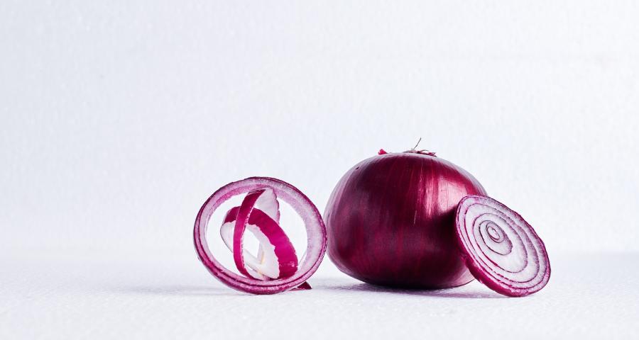 konsumsi bawang mentah